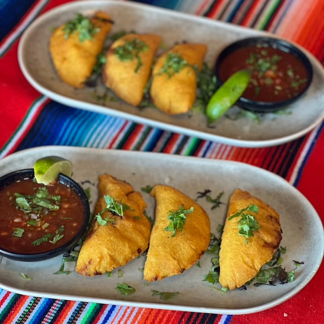 Empanaditas Quesabirria.